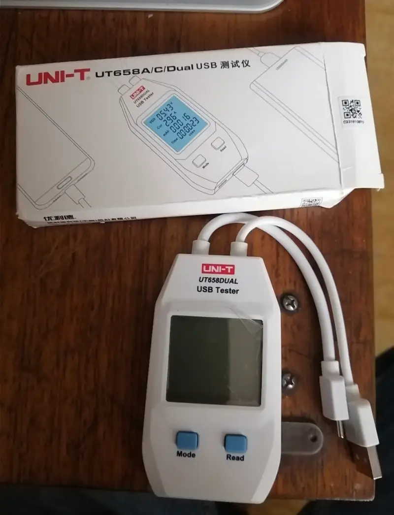 Probador USB Dual UNI-T Medición de Volt/corriente - 3