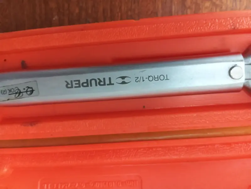 Llave de Torque Truper TORQ-1/2 con Estuche - 2