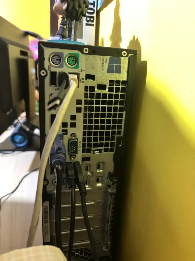 Computador HP EliteDesk compacto en buen estado - 2