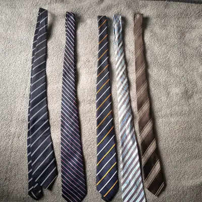 Lote de corbatas de seda para hombre en varios colores - miniatura 1