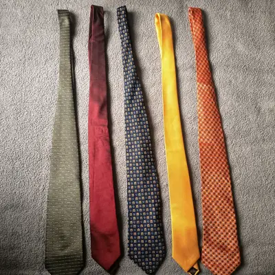 Lote de corbatas de seda para hombre en varios colores - miniatura 3