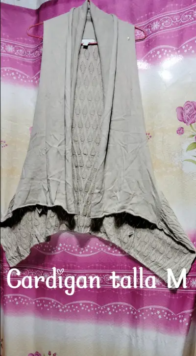 Chaleco tejido sin mangas beige - miniatura 2