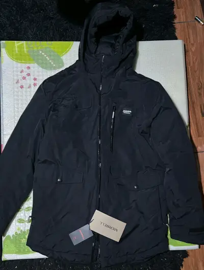 Chaqueta impermeable negra Merrell con capucha - miniatura 1