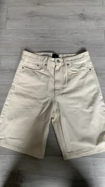 Bermudas beige H&M Relaxed Fit - miniatura 1
