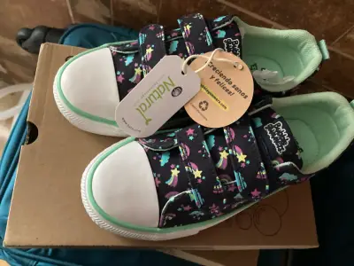 Zapatillas infantil  unicornios - miniatura 2