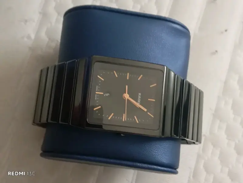Reloj Rado Cerámico Negro Suizo - 4