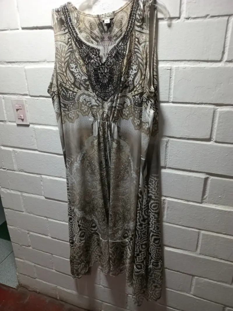 Vestido floral negro y azul talla XXL - 6