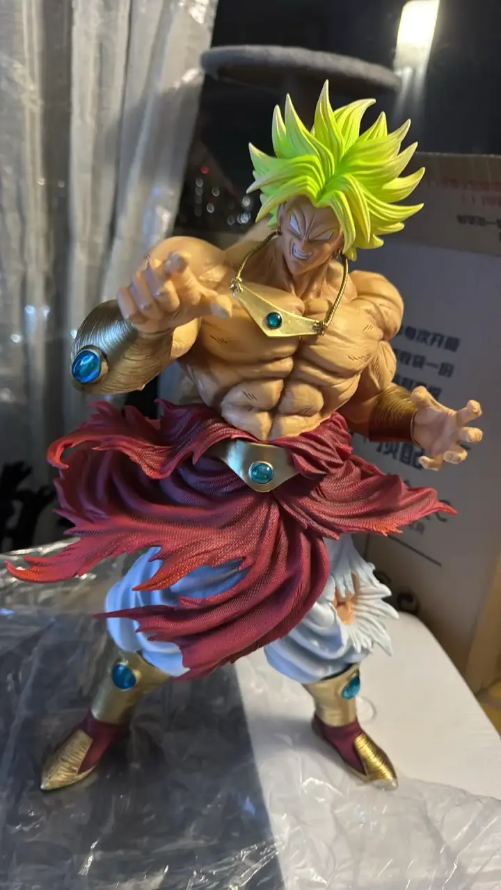 Estatua broly 50cm - 1