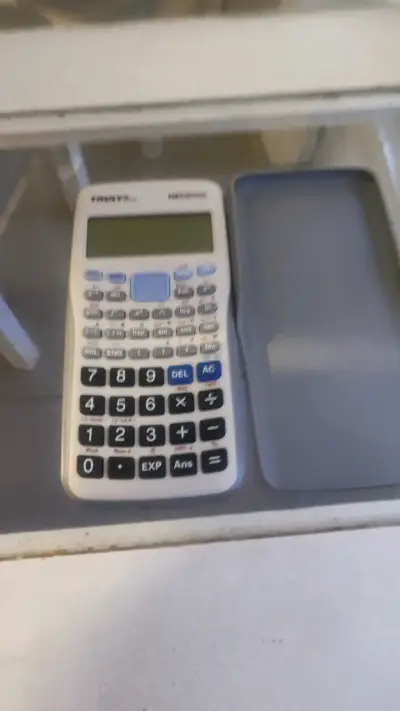 Calculadora científica Truly 240 funciones - miniatura 1