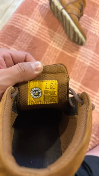 Botas de cuero marrón CAT para hombre - miniatura 3