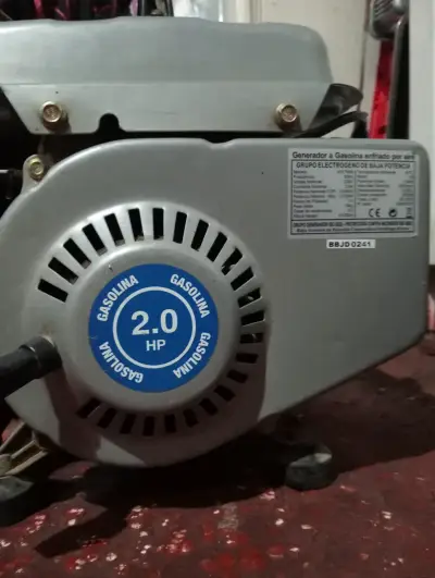Generador a gasolina Hyundai HYLT950 2.0 HP - miniatura 3