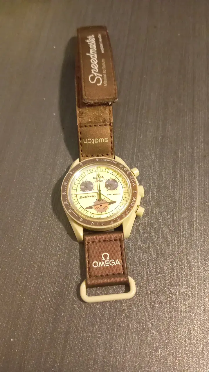 Reloj Omega Swatch Speedmaster Mission to Moon - 1