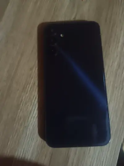 Smartphone con pantalla grande y carga rápida - miniatura 2