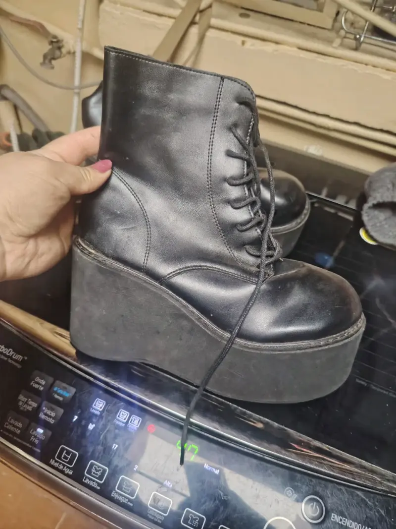 Botines de plataforma negra con cordones - 2