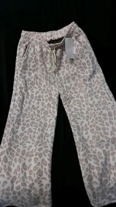 Pantalones de polar con estampado leopardo - miniatura 1