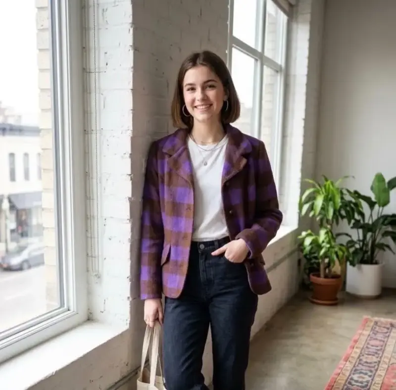 Chaqueta de lana a cuadros morada y café