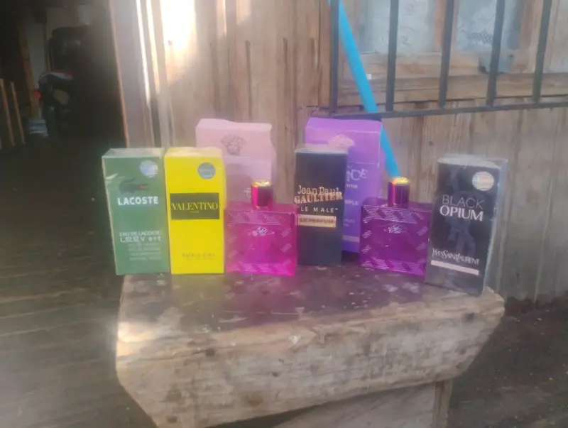 Set de Perfumes Variados para Hombre y Mujer - 4