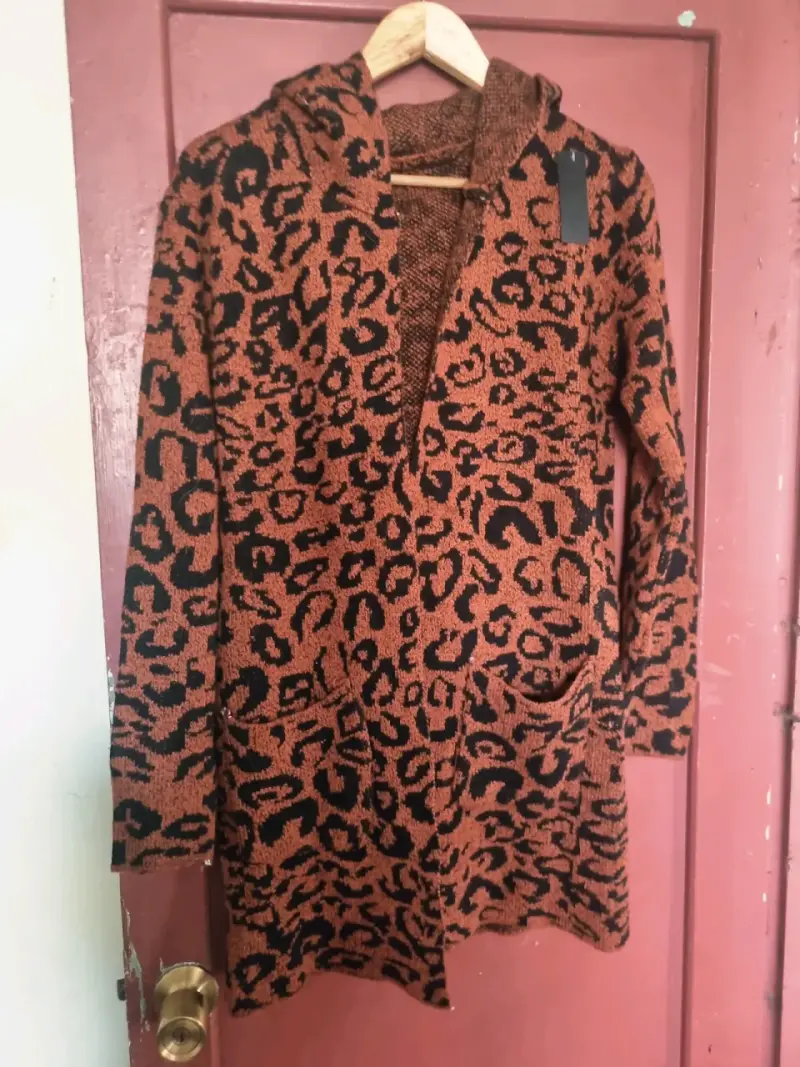 Abrigo de lana con estampado animal print - 1