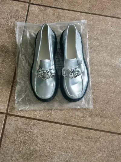 Mocasines plateados con suela gruesa para mujer - miniatura 2