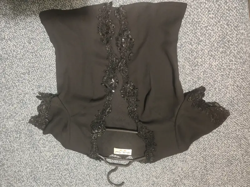 Blusa negra con encaje SouthLand - 2