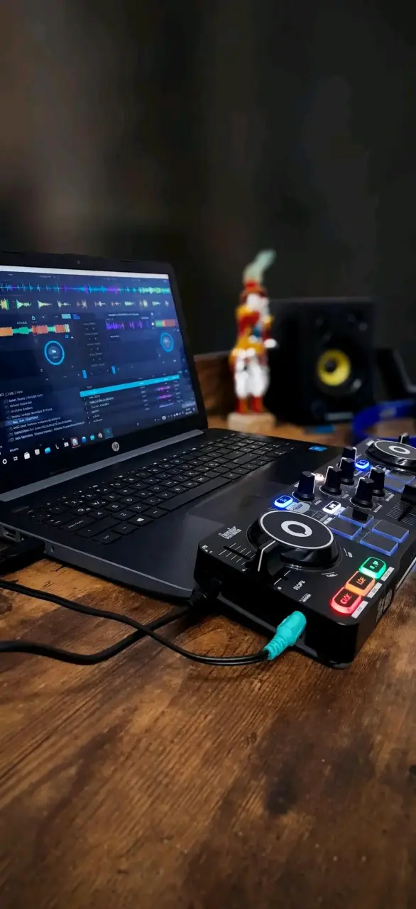 Controlador DJ USB compacto con jog wheels - 2