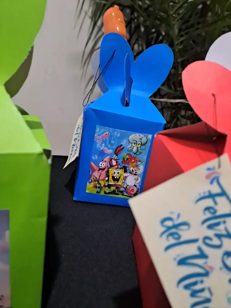 Cajas de regalo infantiles con temática de dibujos animados - 1