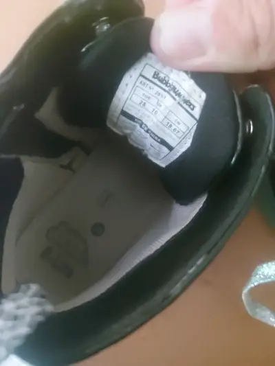 Botines de charol para niños con cordones brillantes - miniatura 5