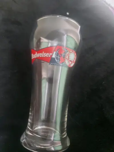 Vaso de cerveza Budweiser edición Copa América - miniatura 1