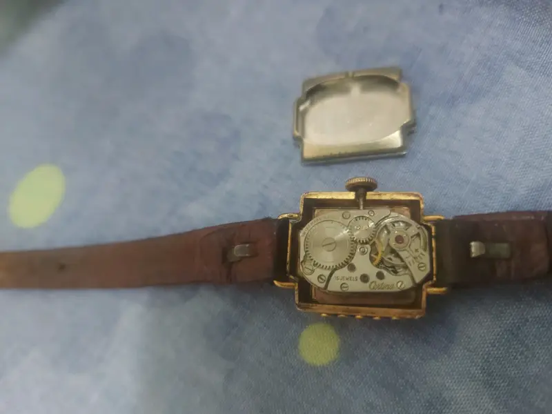 Reloj vintage Certina de pulsera dorado - 3