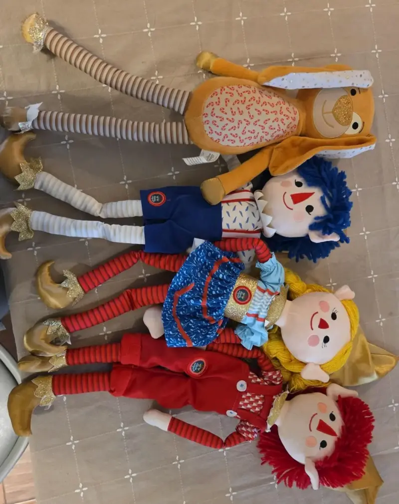 Muñecos de tela decorativos navideños