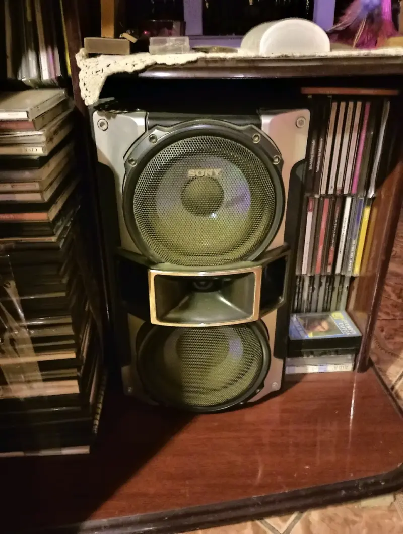 Sistema de sonido Sony Genezi con parlantes potentes - 3