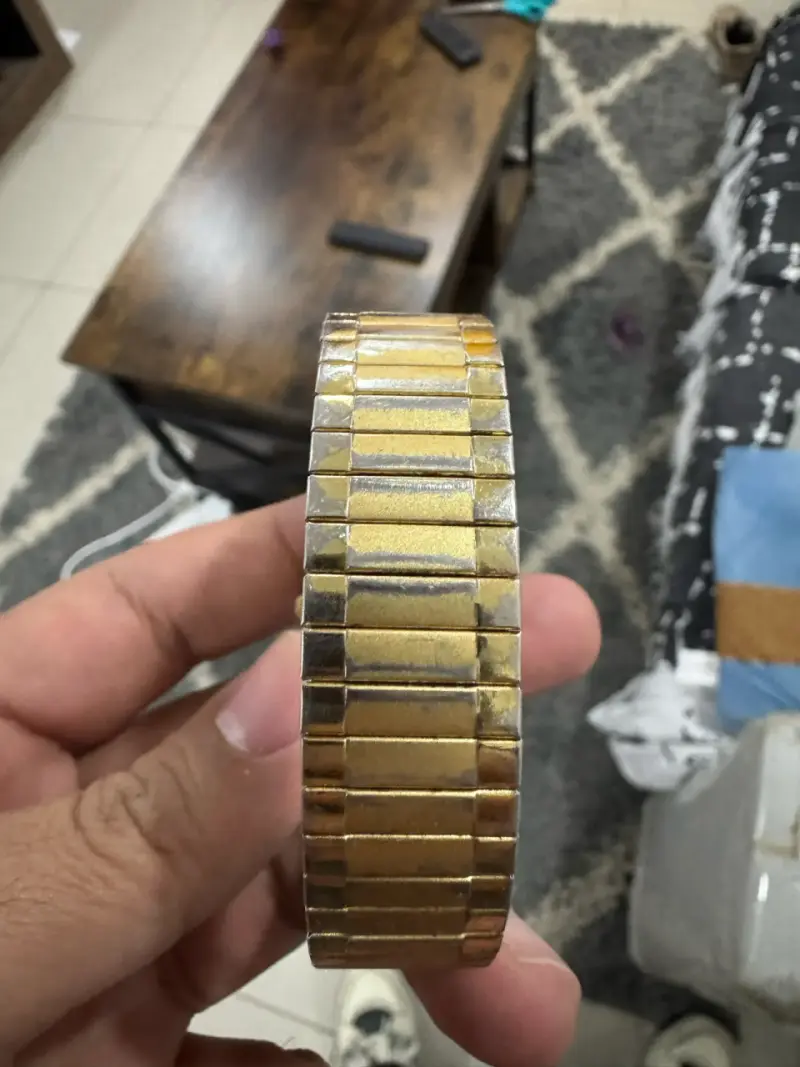 Reloj Citizen Quartz dorado - 2