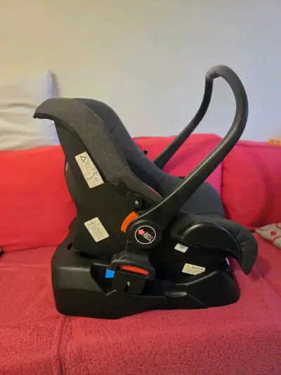 Silla de Auto Bebesit para Bebé con Base - miniatura 1