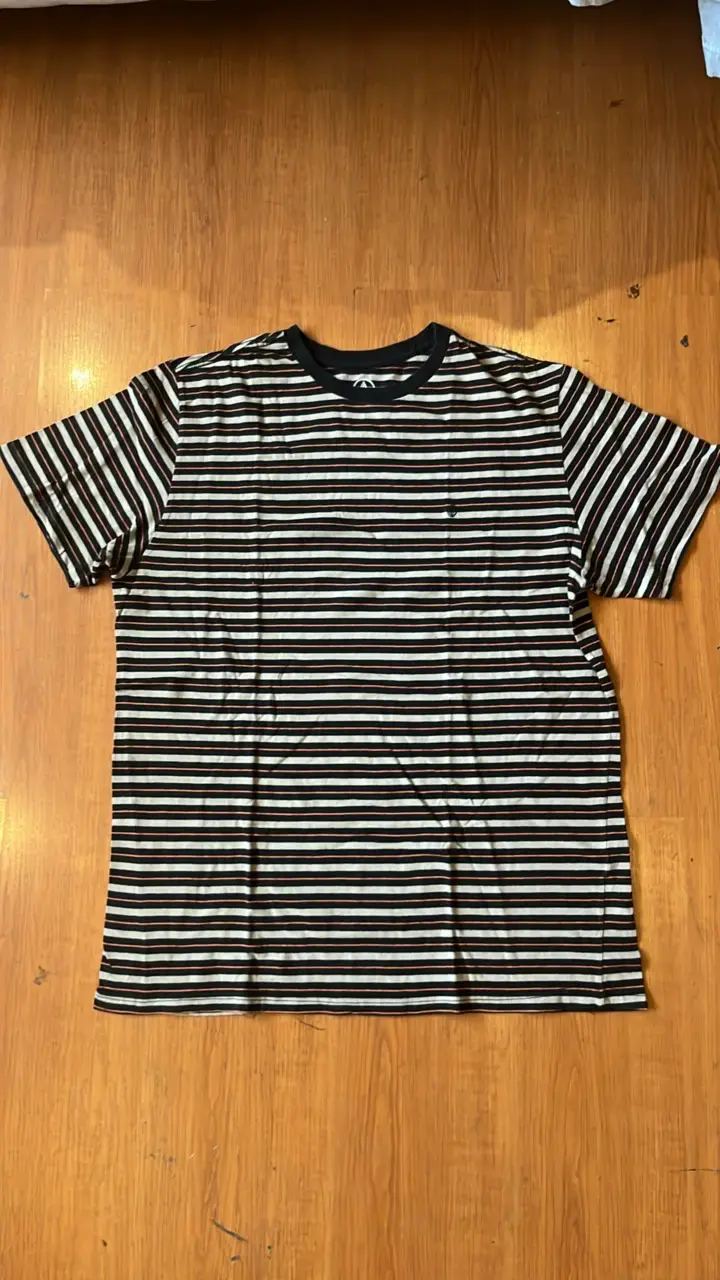 Polera a rayas Volcom talla XXL - 1