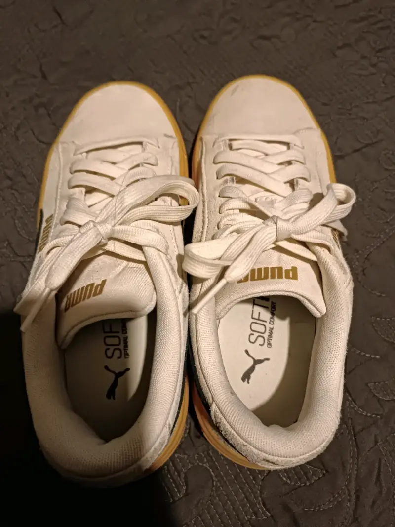 Zapatillas Puma blancas con suela amarilla - 5