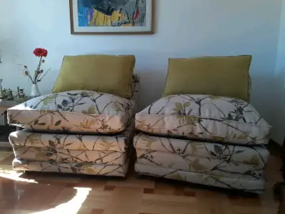 Sillones individuales con cojines florales - miniatura 4