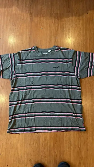 Polera a rayas Levi's gris y rosa - miniatura 1