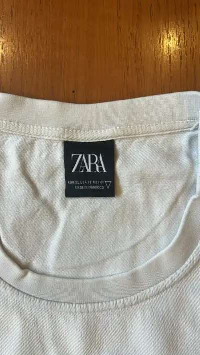 Polera blanca con bolsillo Zara XL - miniatura 2