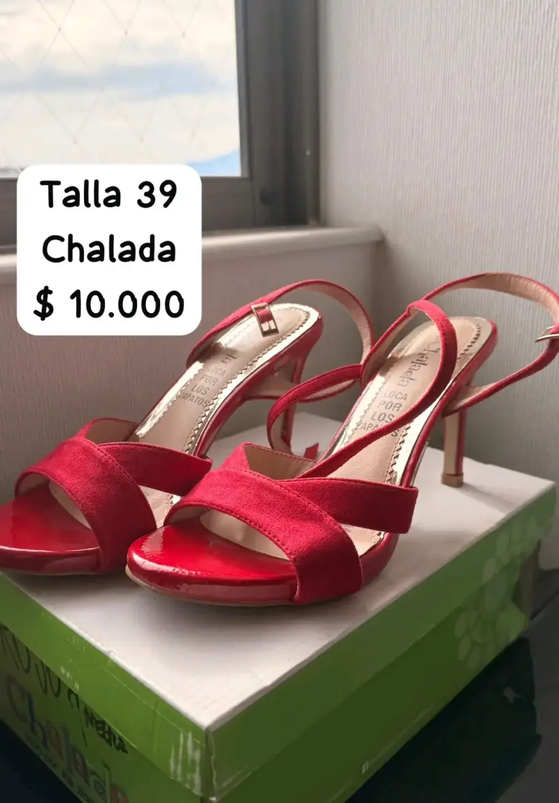 Sandalias de tacón rojo talla 39