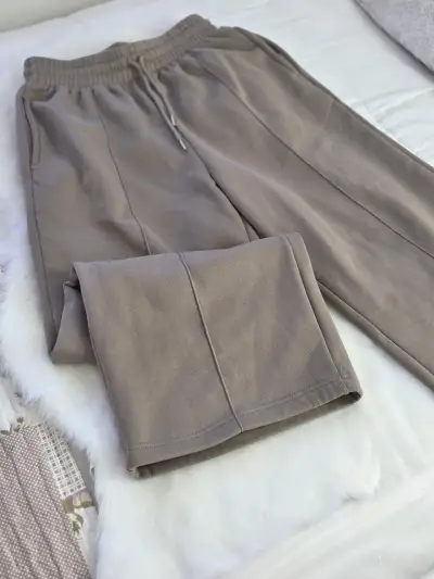 Conjunto de buzo deportivo beige unisex - miniatura 3