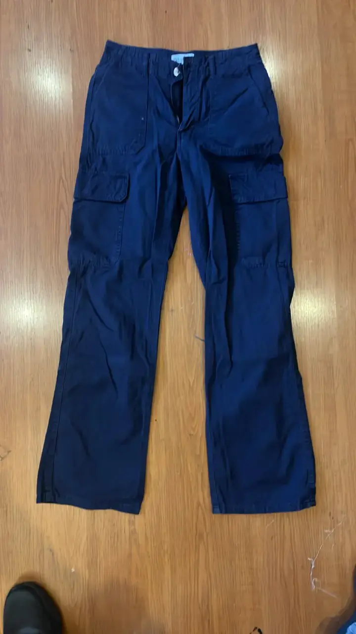 Pantalones cargo azul marino Zara para mujer
