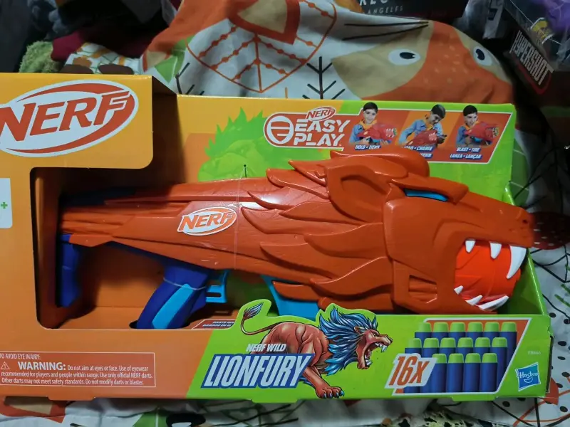 Lanzador Nerf LionFury con 16 dardos