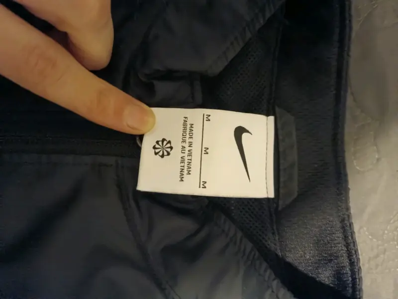 Chaqueta deportiva Nike negra para hombre - 2