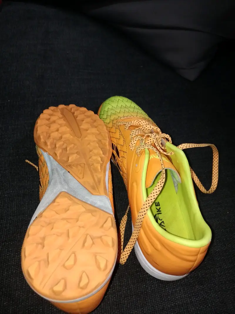Zapatillas de Fútbol Cacike Naranja y Verde - 3