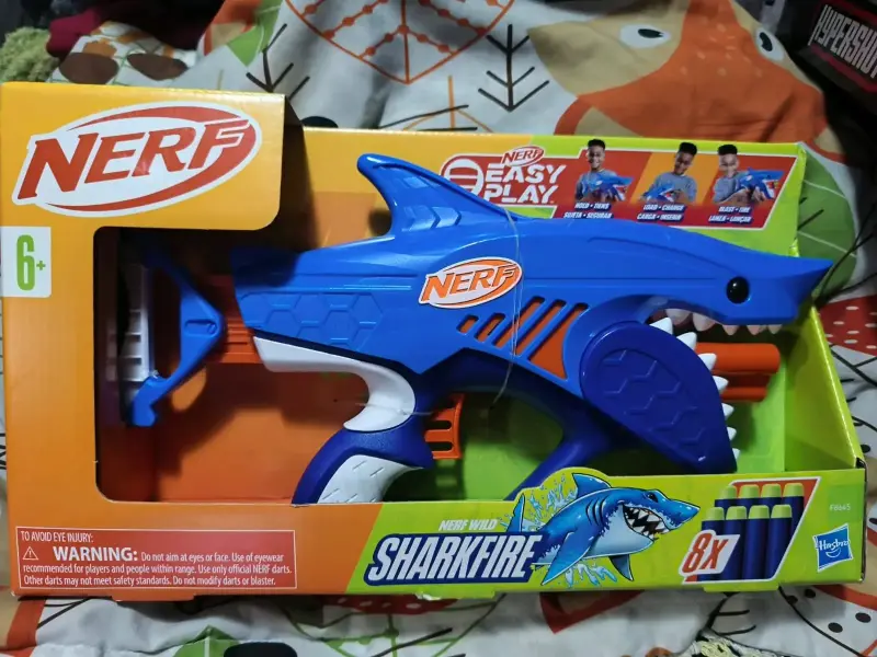 Lanzador Nerf Sharkfire con 8 dardos