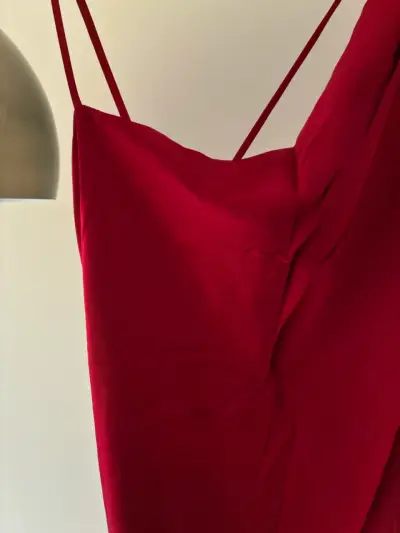Vestido rojo de tirantes elegante Zara - miniatura 3