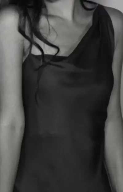 Vestido rojo de tirantes elegante Zara - miniatura 4