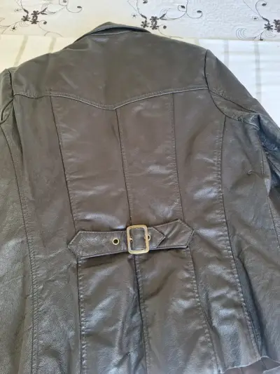 Chaqueta de cuero marrón para mujer - miniatura 3