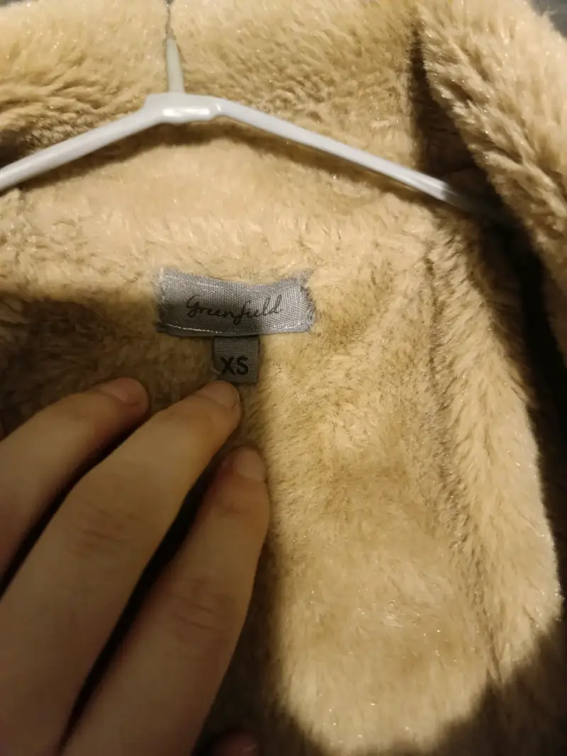 Chaqueta de pana beige con forro de piel sintética - 1