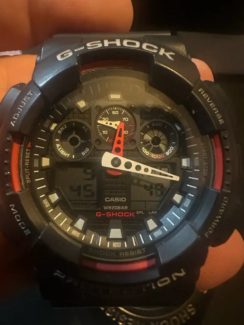 Reloj Casio G-Shock GA-100 Resistente al Agua - 2
